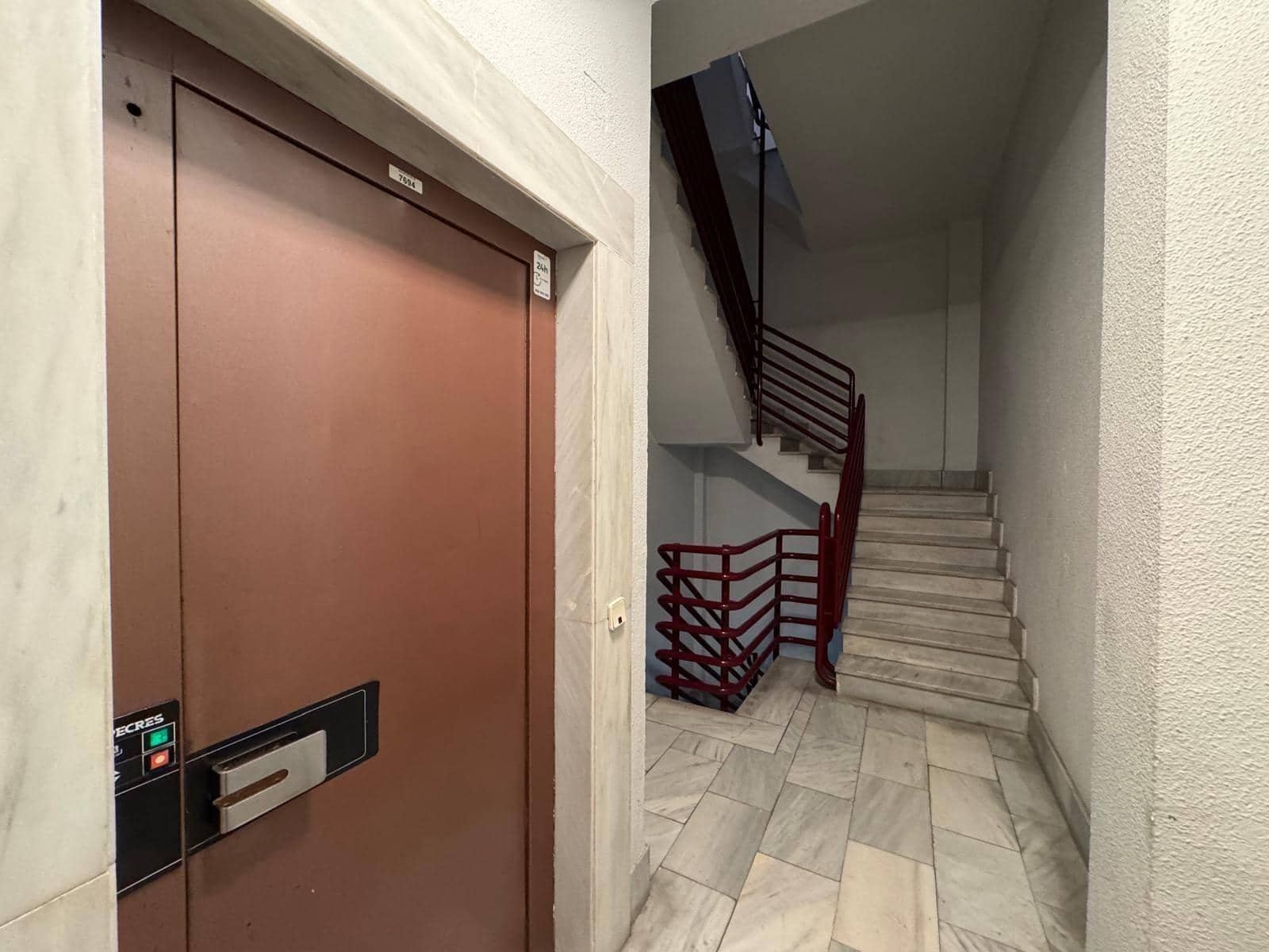 2 Zimmer Apartment zu verkaufen in Torrevieja mit Garage - 169.900 € (Ref: 9896343)