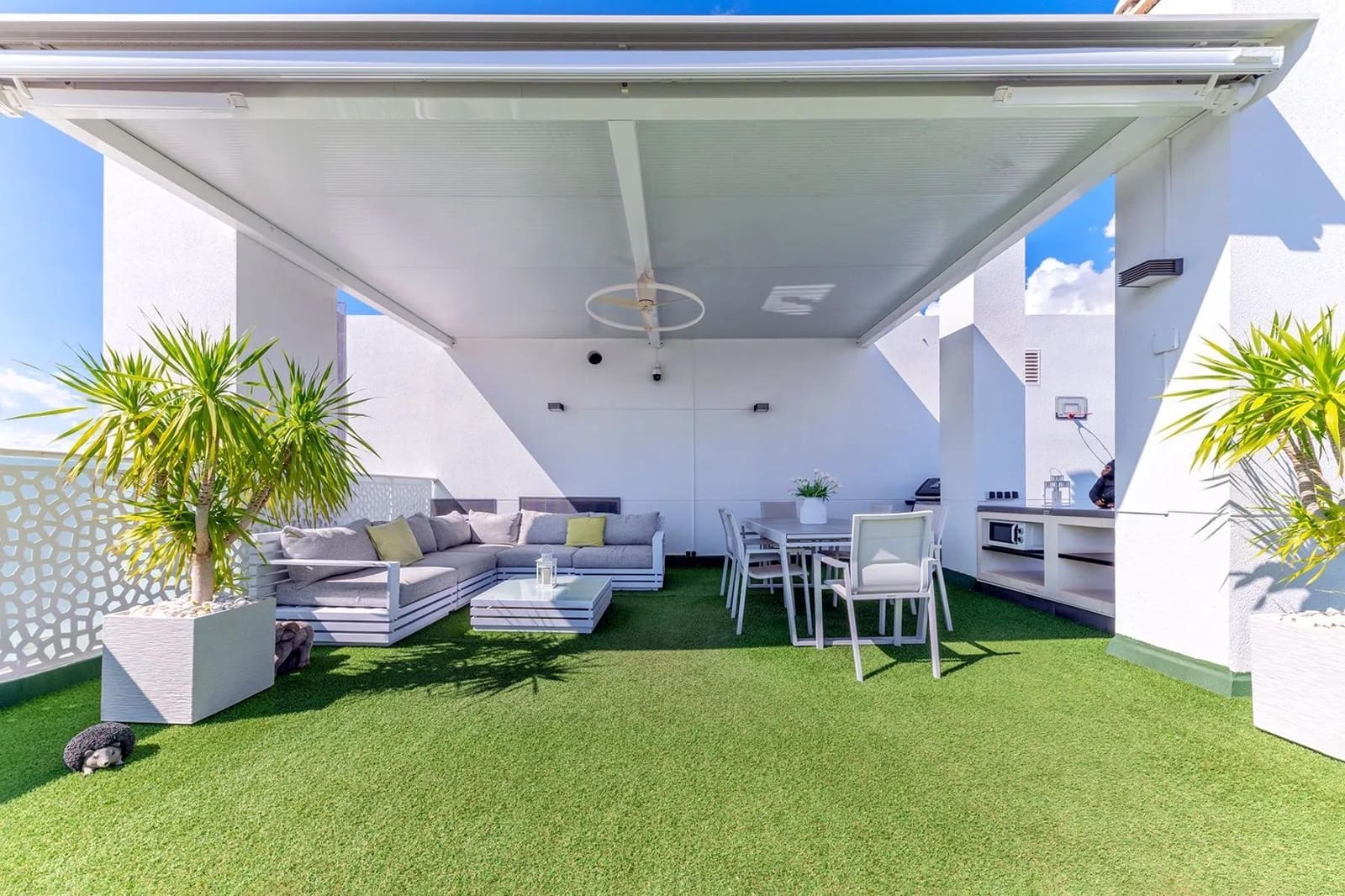 5 Zimmer Penthouse zu verkaufen in Playa de San Juan mit Pool Garage - 990.000 € (Ref: 9899186)
