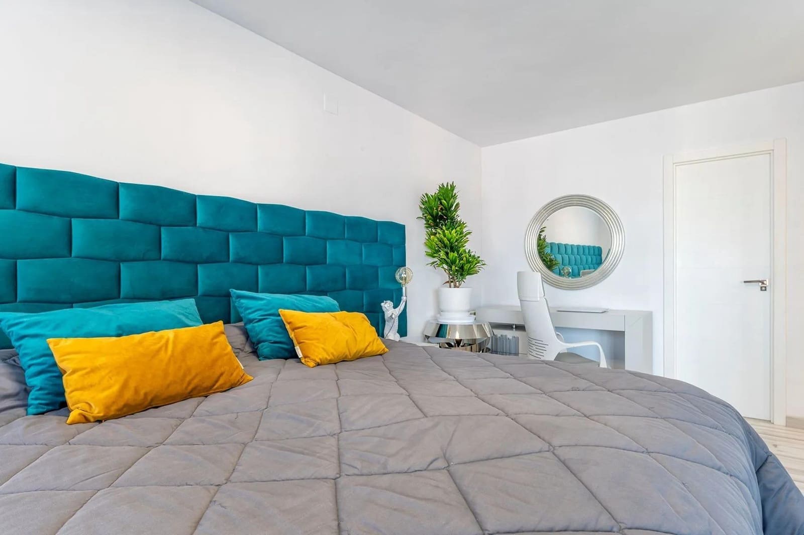 5 Zimmer Penthouse zu verkaufen in Playa de San Juan mit Pool Garage - 990.000 € (Ref: 9899186)