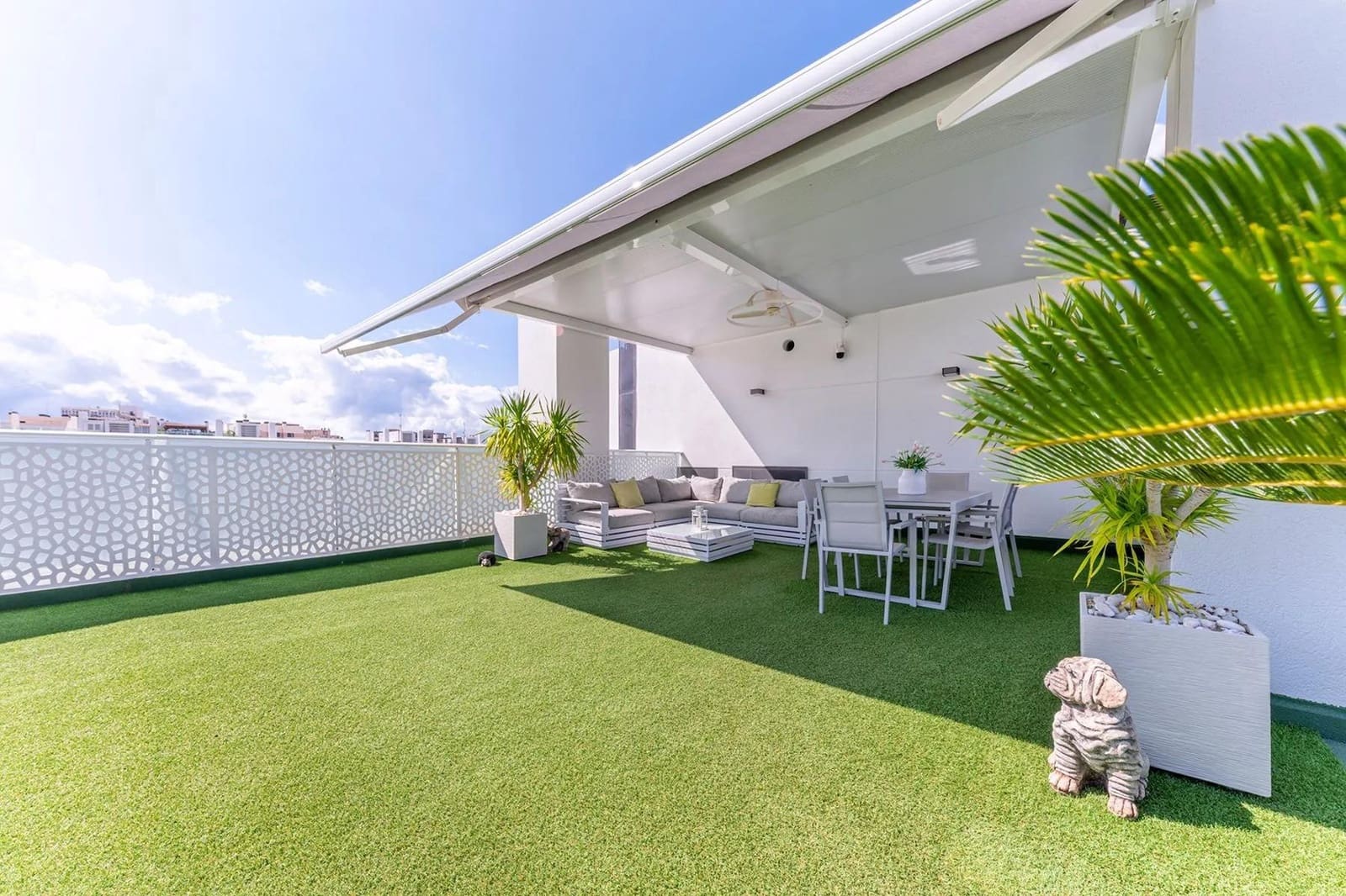 5 Zimmer Penthouse zu verkaufen in Playa de San Juan mit Pool Garage - 990.000 € (Ref: 9899186)