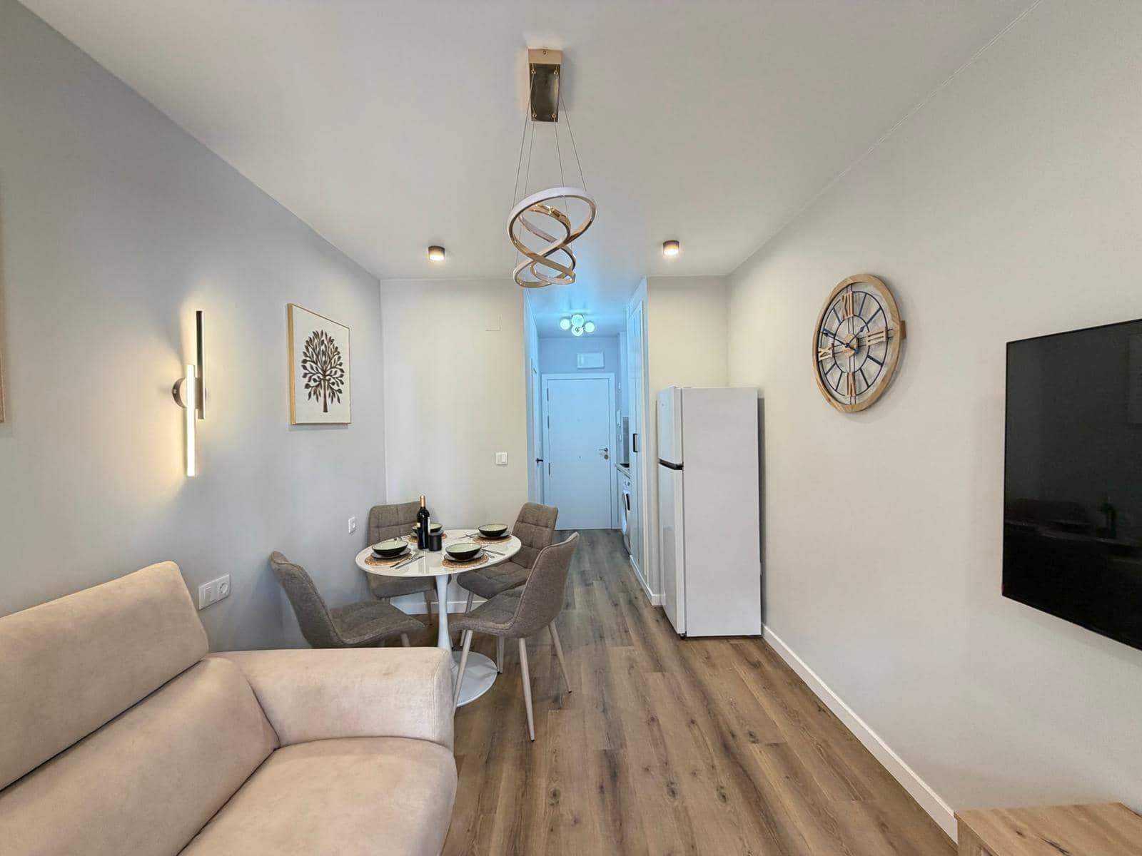 Studio na sprzedaż w Torrevieja - 95 000 € (Ref: 9899187)