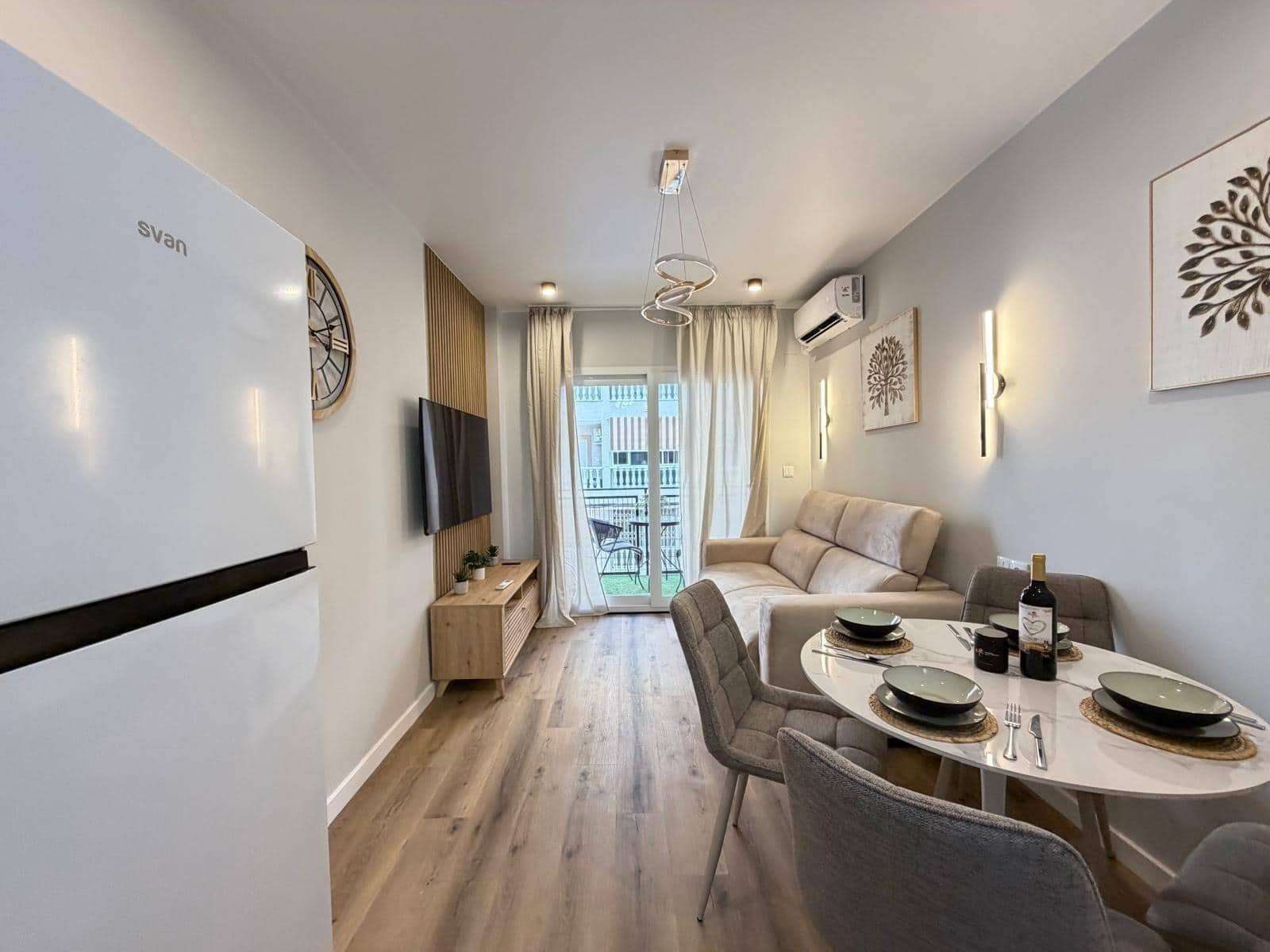 Studio na sprzedaż w Torrevieja - 95 000 € (Ref: 9899187)