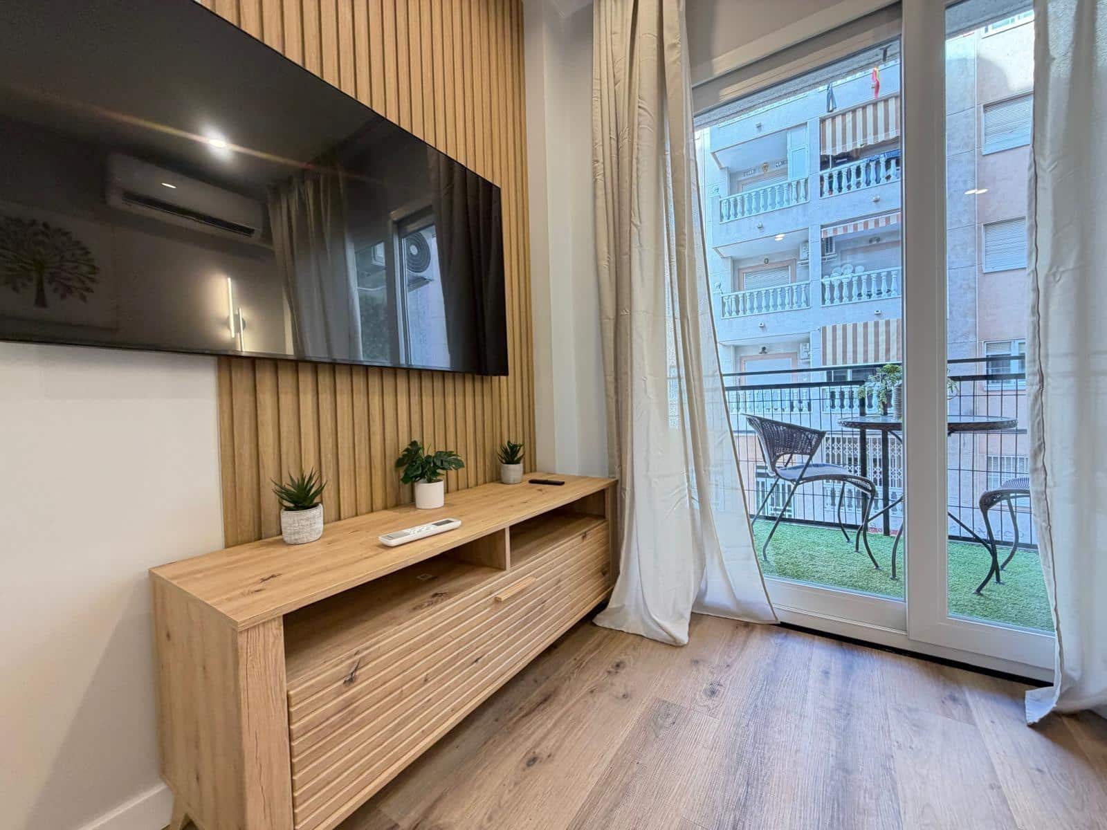 Studio na sprzedaż w Torrevieja - 95 000 € (Ref: 9899187)
