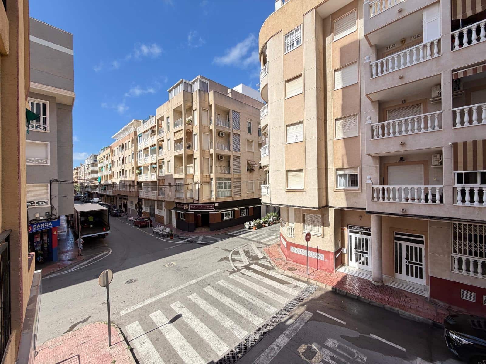 Studio na sprzedaż w Torrevieja - 95 000 € (Ref: 9899187)