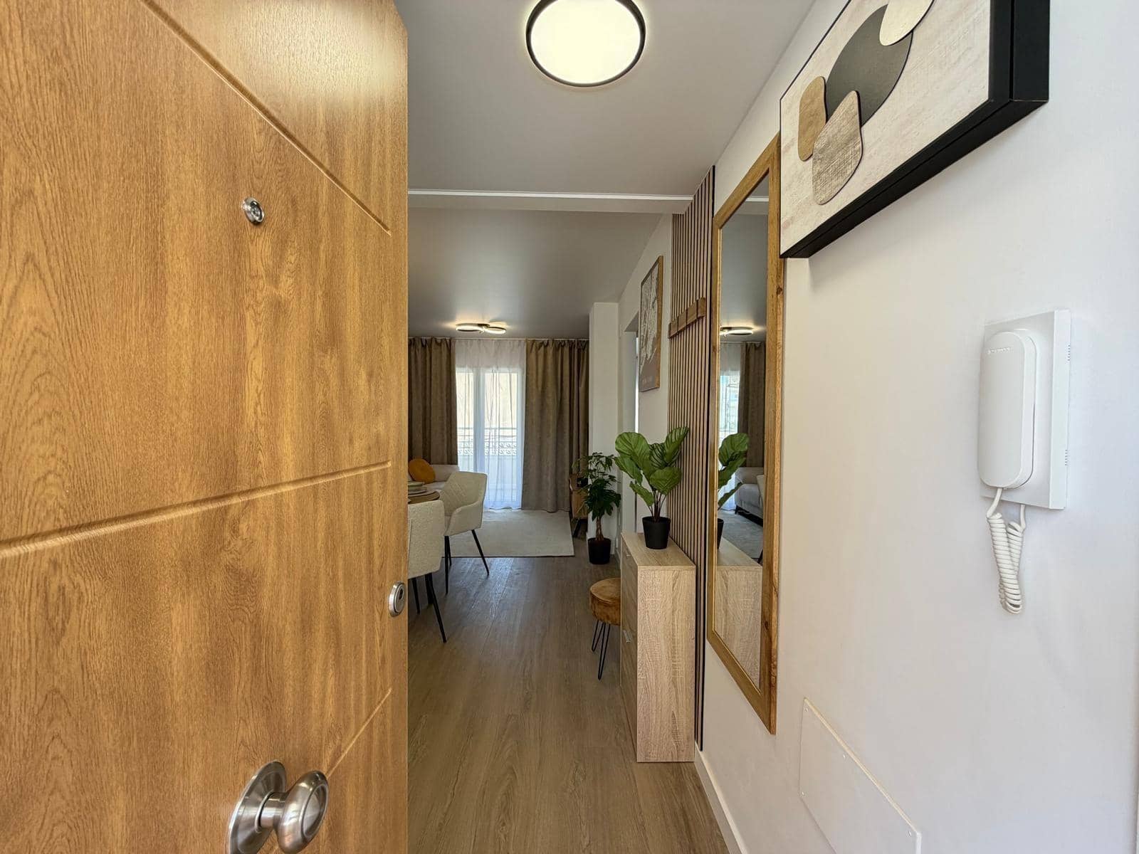 Apartamento de 2 habitaciones en Torrevieja en venta con piscina - 169.900 € (Ref: 9900365)