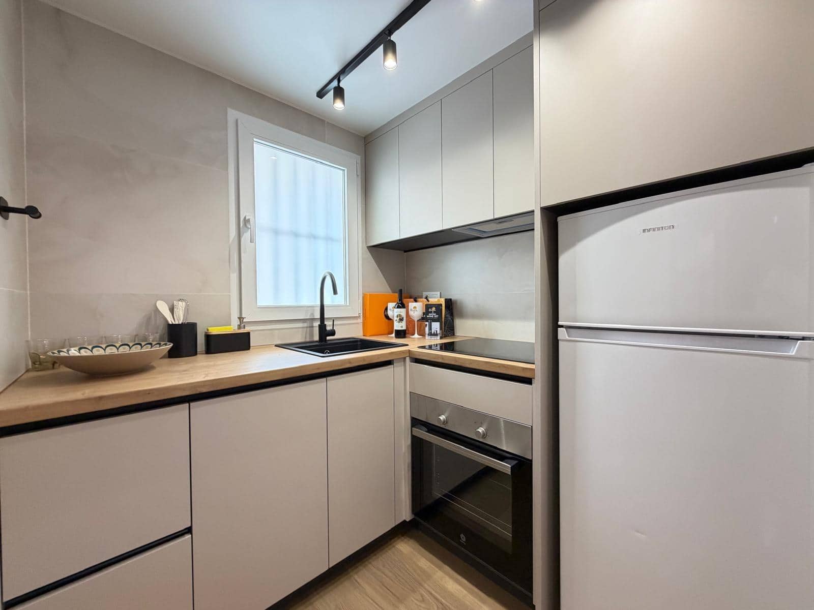 Apartamento de 2 habitaciones en Torrevieja en venta con piscina - 169.900 € (Ref: 9900365)