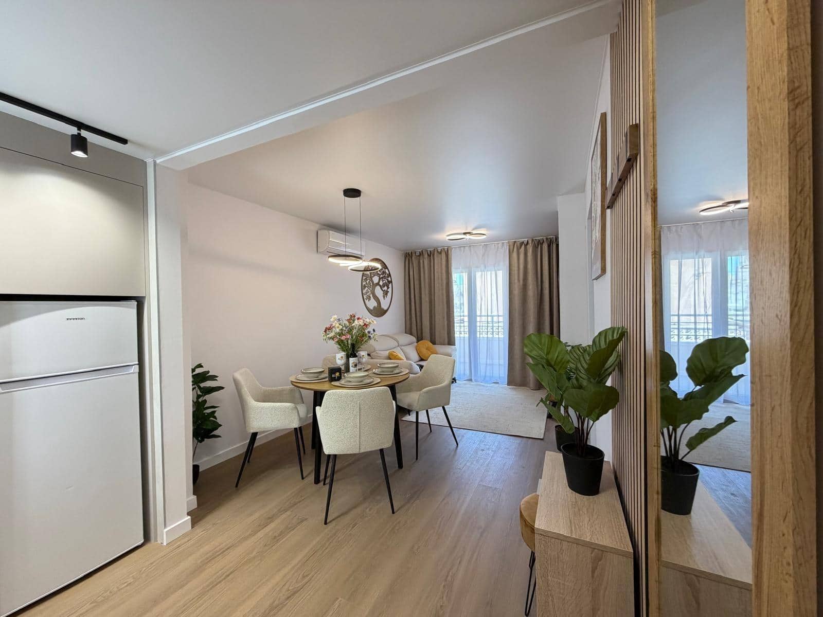 Apartamento de 2 habitaciones en Torrevieja en venta con piscina - 169.900 € (Ref: 9900365)