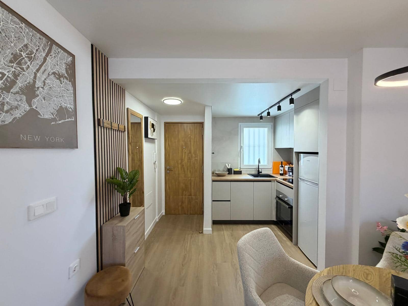 Apartamento de 2 habitaciones en Torrevieja en venta con piscina - 169.900 € (Ref: 9900365)