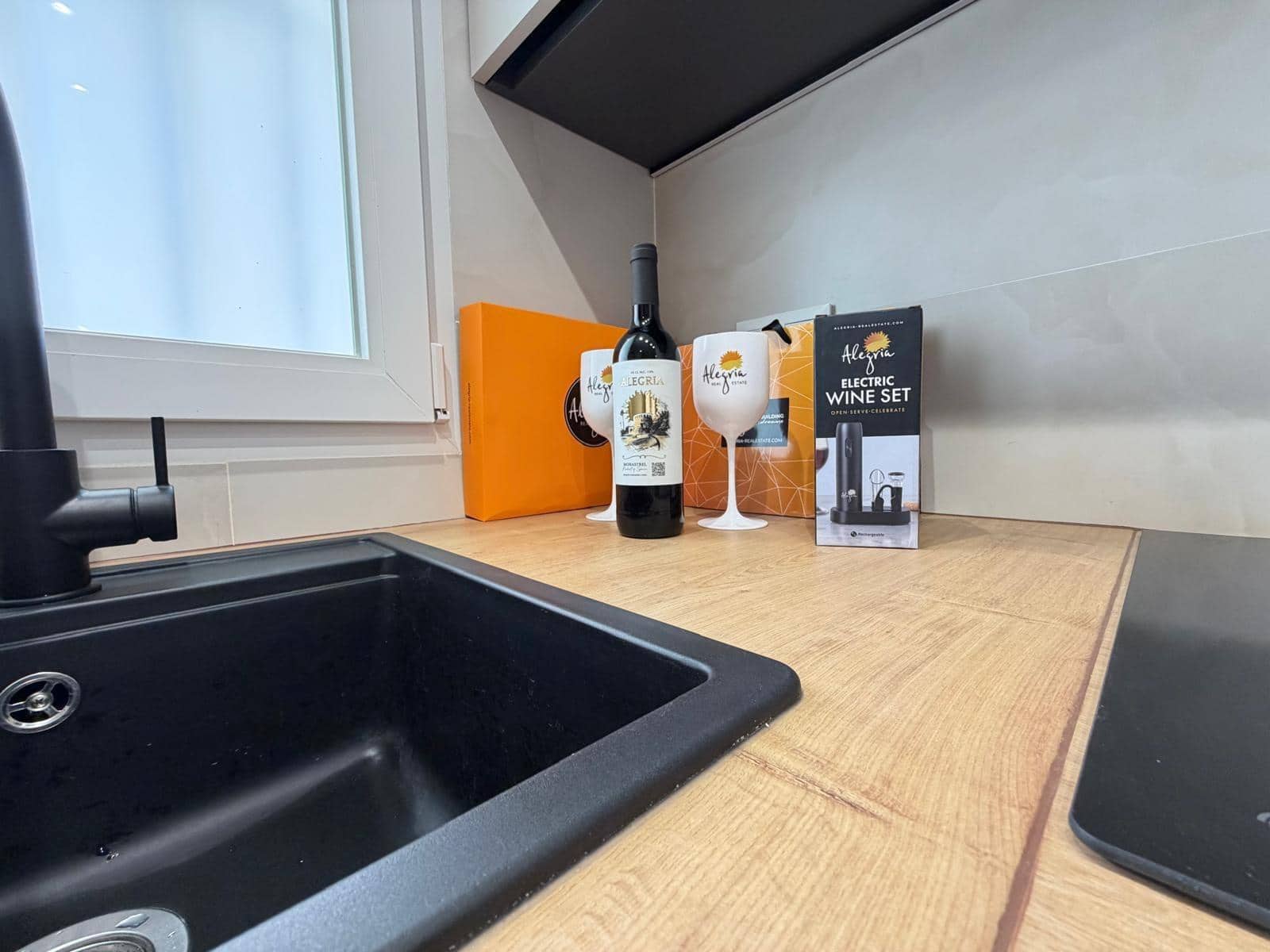 Apartamento de 2 habitaciones en Torrevieja en venta con piscina - 169.900 € (Ref: 9900365)