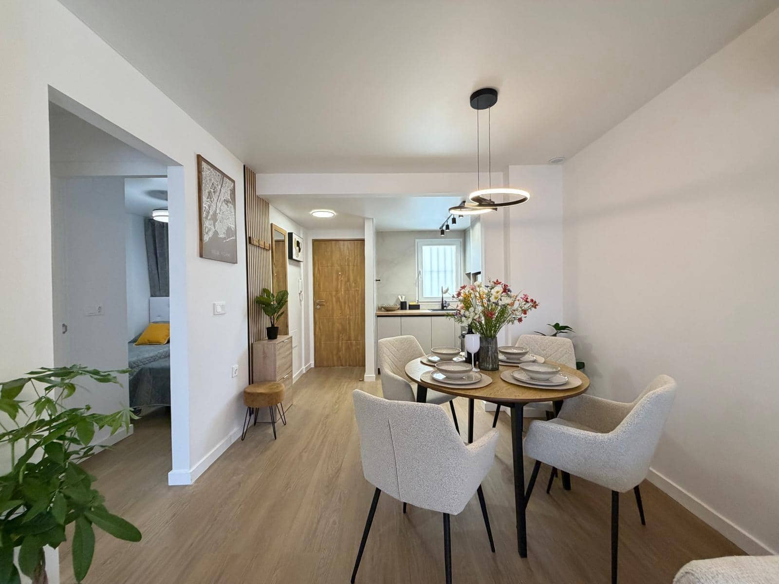 Apartamento de 2 habitaciones en Torrevieja en venta con piscina - 169.900 € (Ref: 9900365)