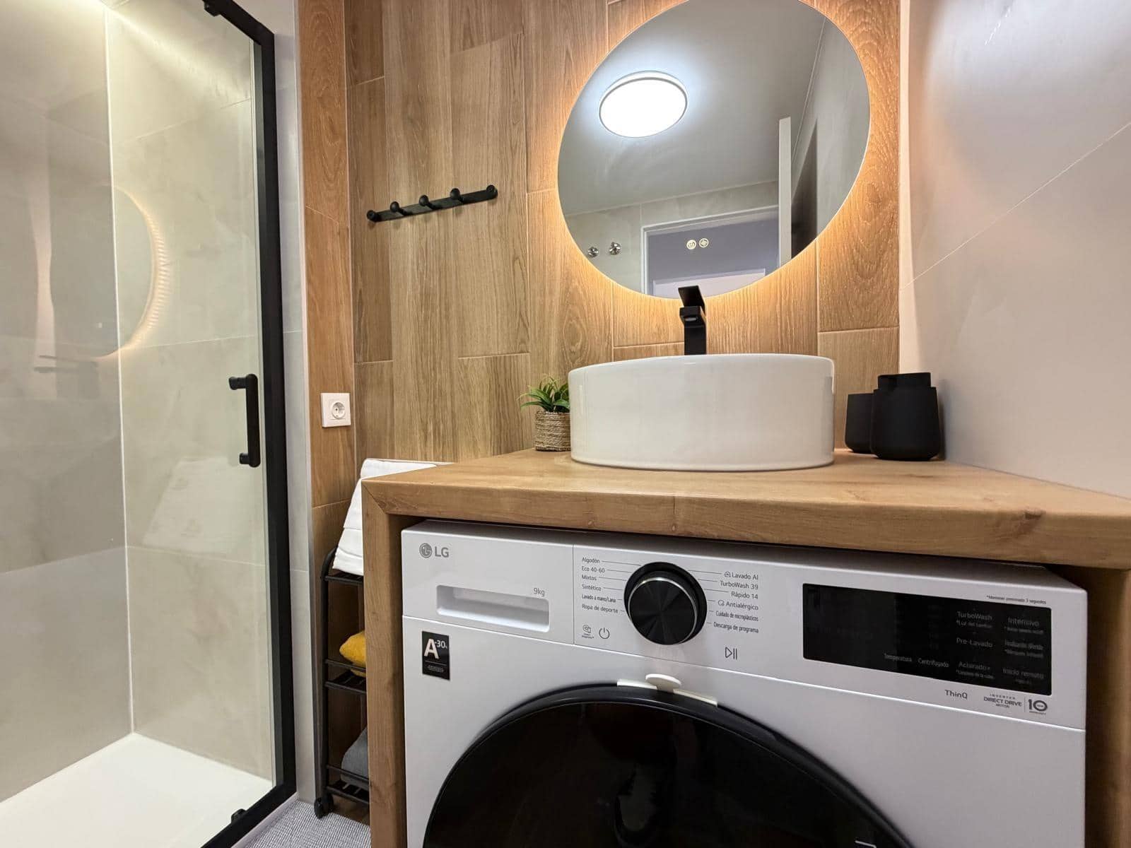 Apartamento de 2 habitaciones en Torrevieja en venta con piscina - 169.900 € (Ref: 9900365)