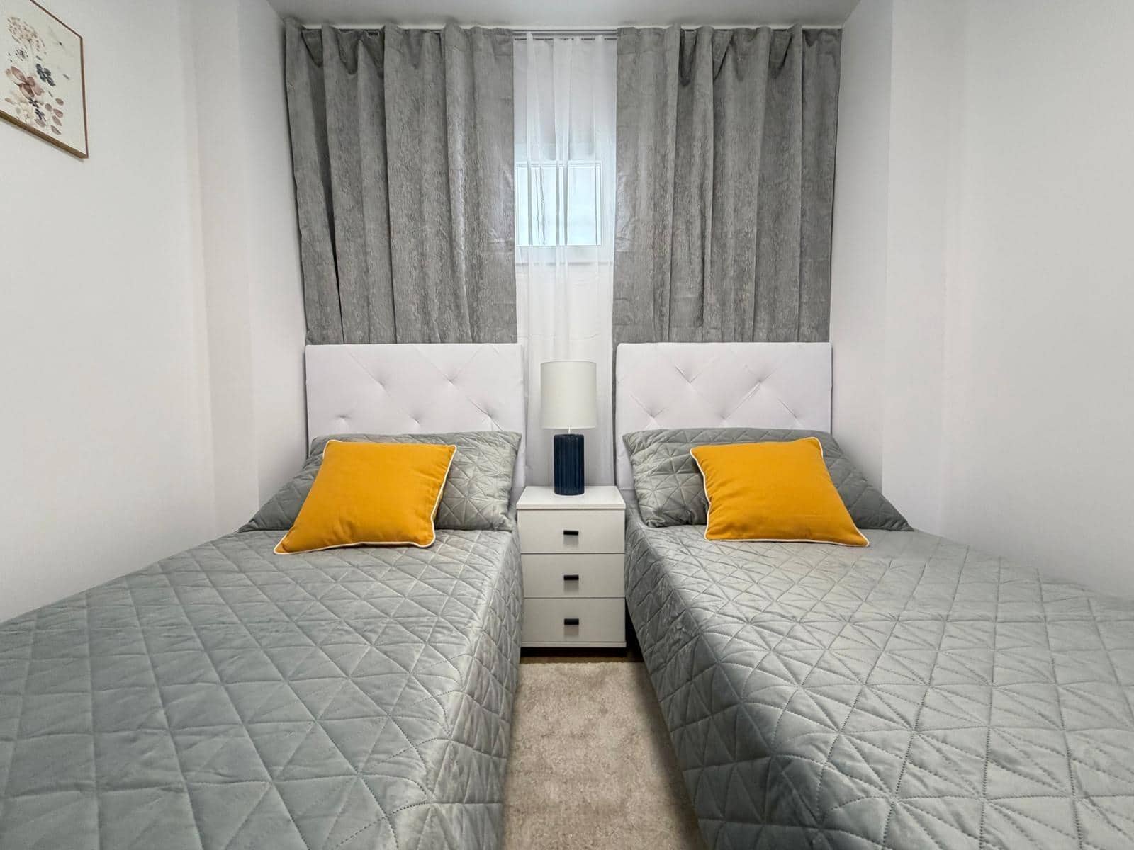 Apartamento de 2 habitaciones en Torrevieja en venta con piscina - 169.900 € (Ref: 9900365)