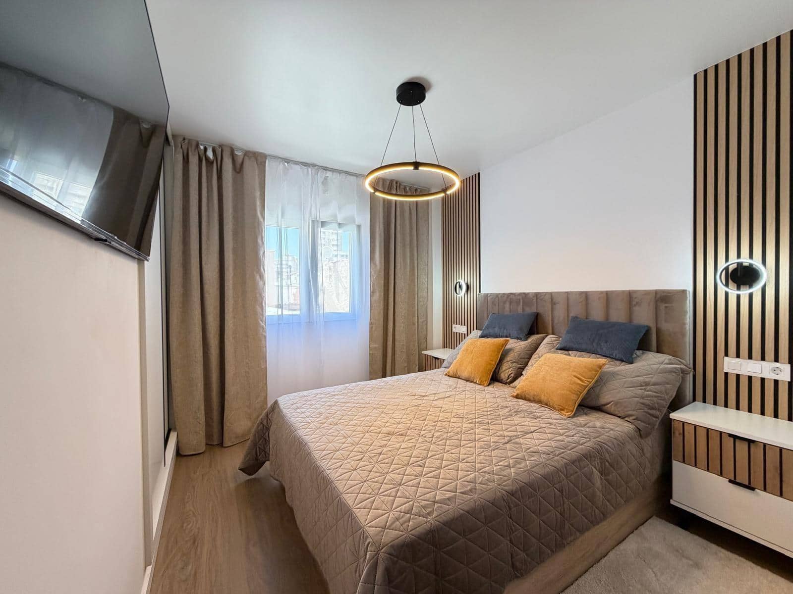 Apartamento de 2 habitaciones en Torrevieja en venta con piscina - 169.900 € (Ref: 9900365)