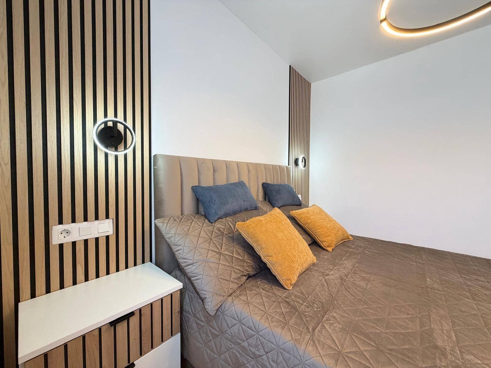 Apartamento de 2 habitaciones en Torrevieja en venta con piscina - 169.900 € (Ref: 9900365)