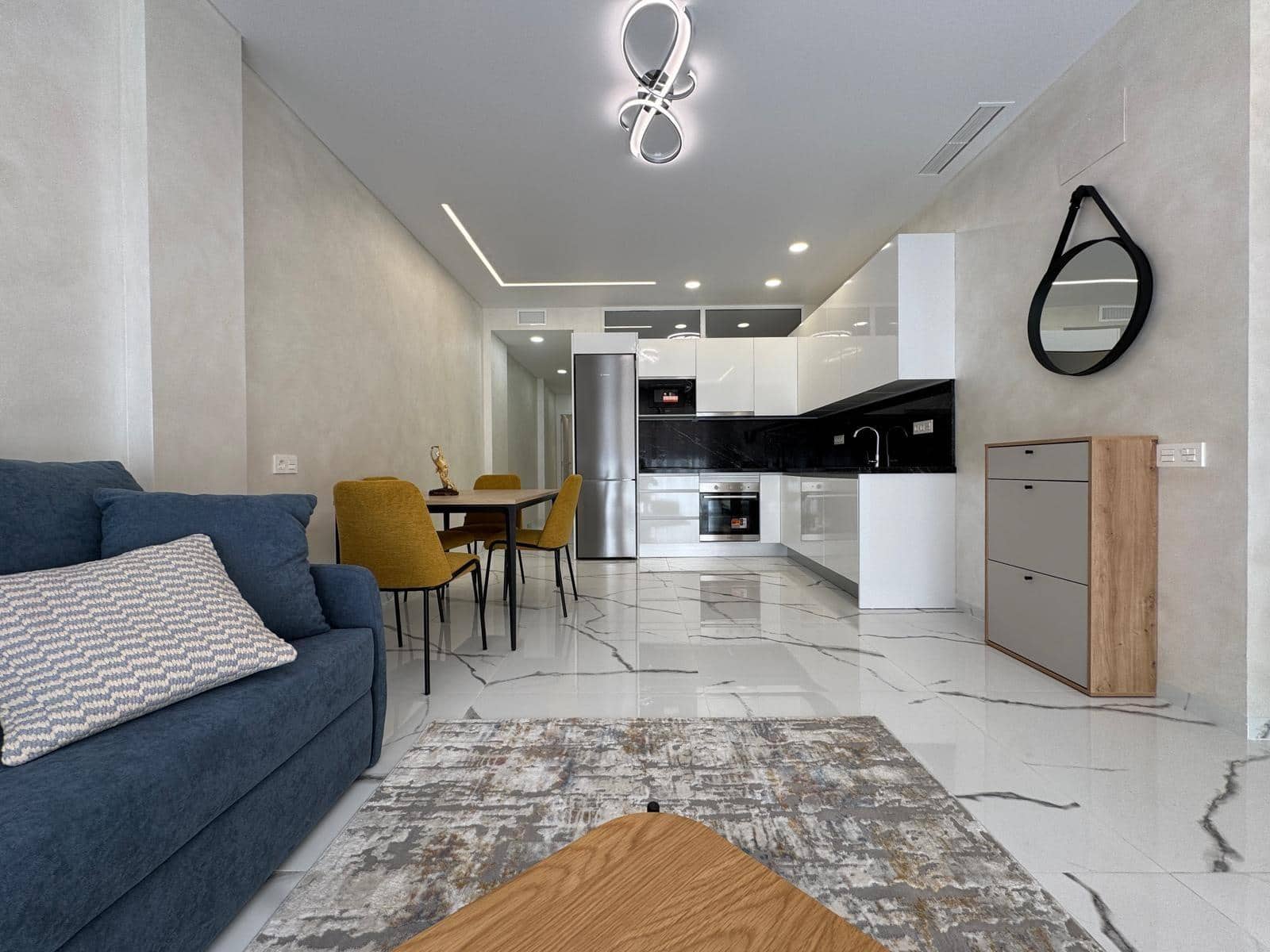 2 Zimmer Apartment zu verkaufen in Torrevieja - 199.900 € (Ref: 9911065)