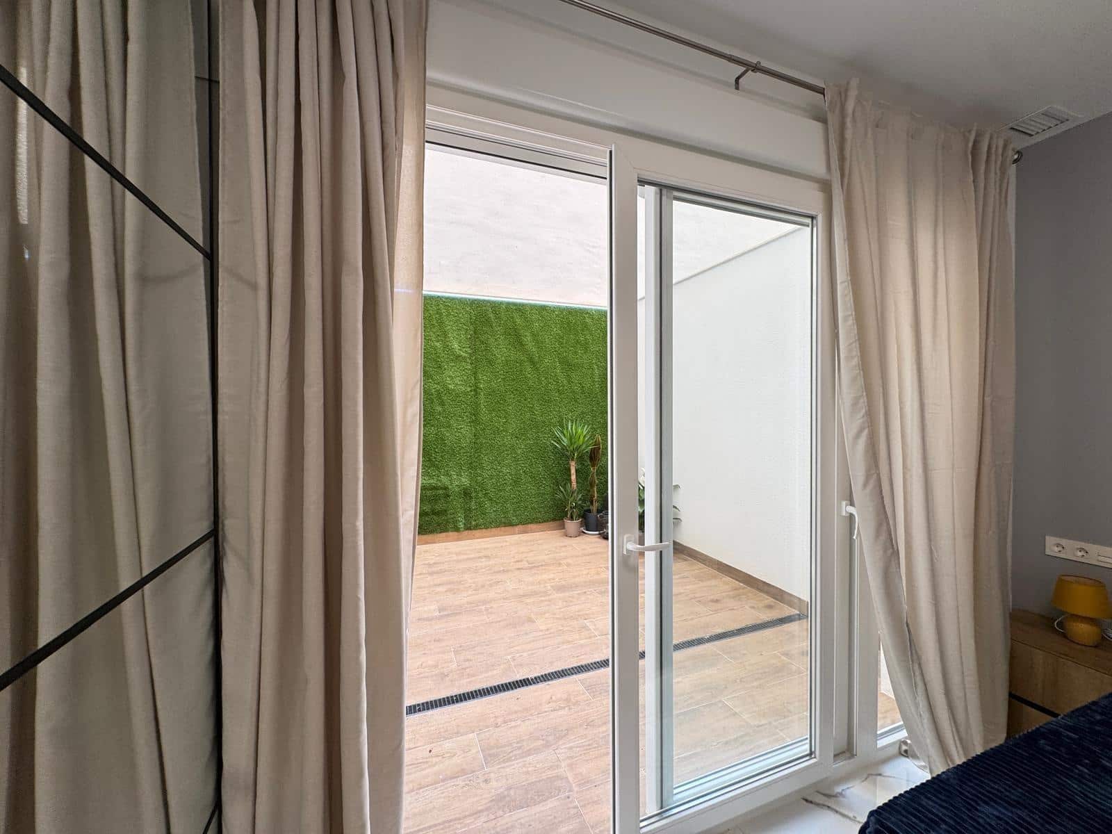 2 Zimmer Apartment zu verkaufen in Torrevieja - 199.900 € (Ref: 9911065)