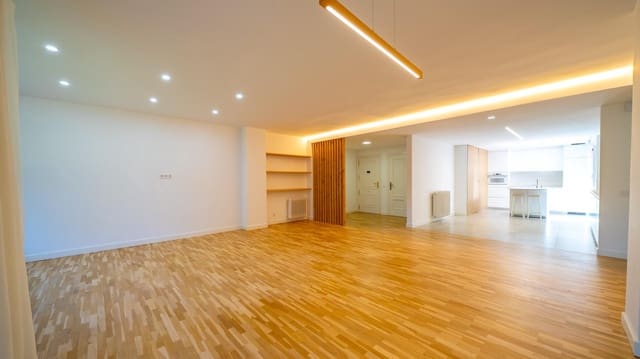 4 bedroom Flat for sale in Pozuelo de Alarcón with pool garage - € 1,249,000 (Ref: 9911066)