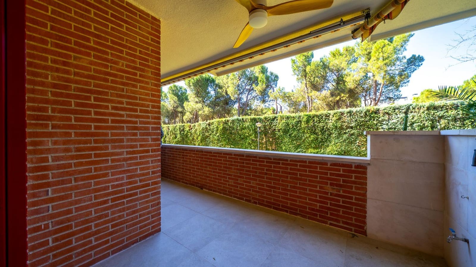 4 bedroom Flat for sale in Pozuelo de Alarcon with pool garage - € 1,249,000 (Ref: 9911066)