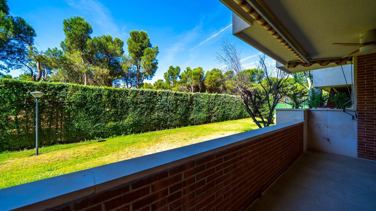 4 bedroom Flat for sale in Pozuelo de Alarcon with pool garage - € 1,249,000 (Ref: 9911066)