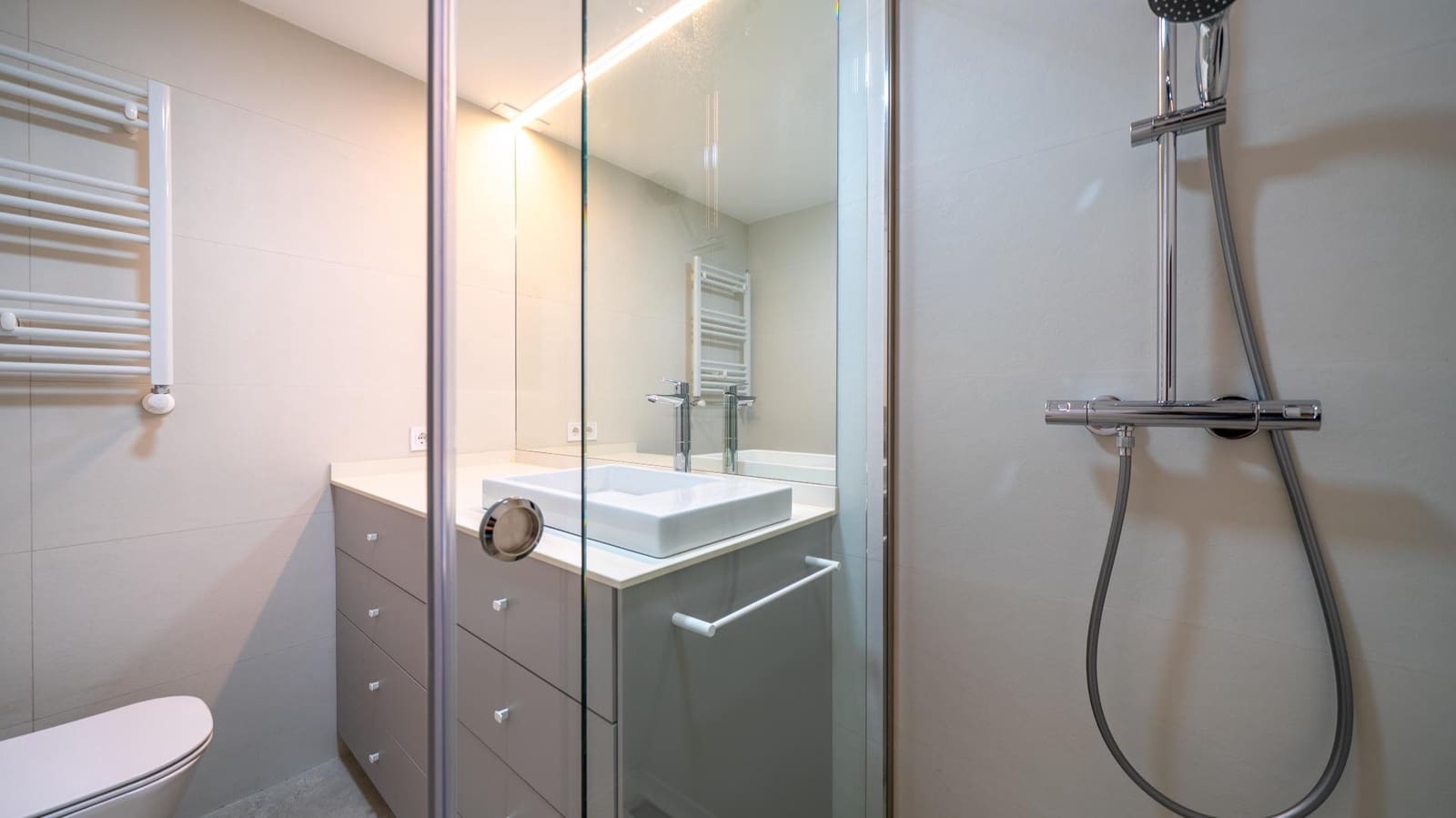 4 bedroom Flat for sale in Pozuelo de Alarcon with pool garage - € 1,249,000 (Ref: 9911066)