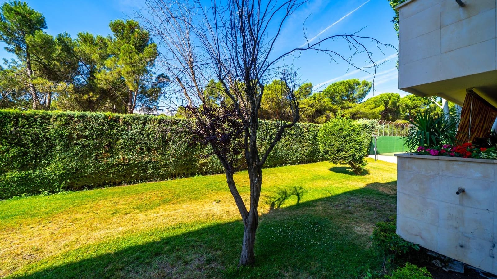 4 bedroom Flat for sale in Pozuelo de Alarcon with pool garage - € 1,249,000 (Ref: 9911066)