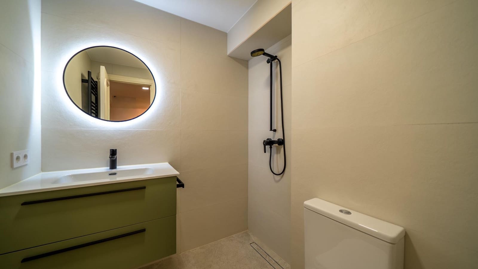 4 bedroom Flat for sale in Pozuelo de Alarcon with pool garage - € 1,249,000 (Ref: 9911066)