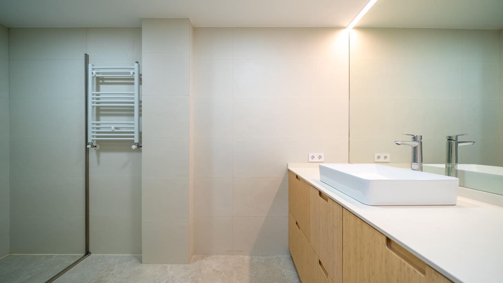 4 bedroom Flat for sale in Pozuelo de Alarcon with pool garage - € 1,249,000 (Ref: 9911066)