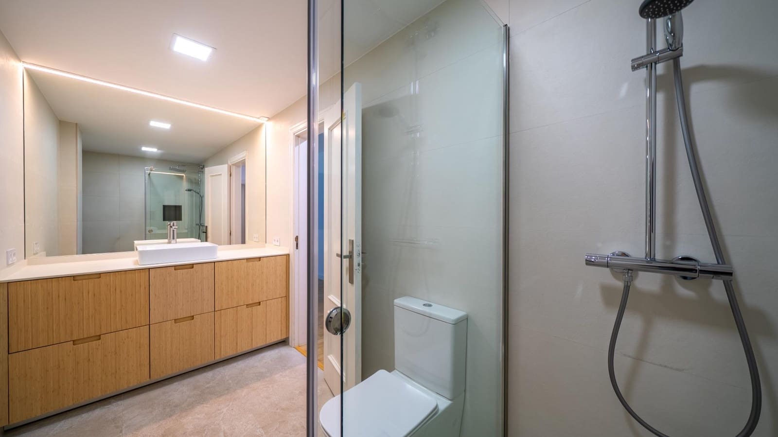 4 bedroom Flat for sale in Pozuelo de Alarcon with pool garage - € 1,249,000 (Ref: 9911066)