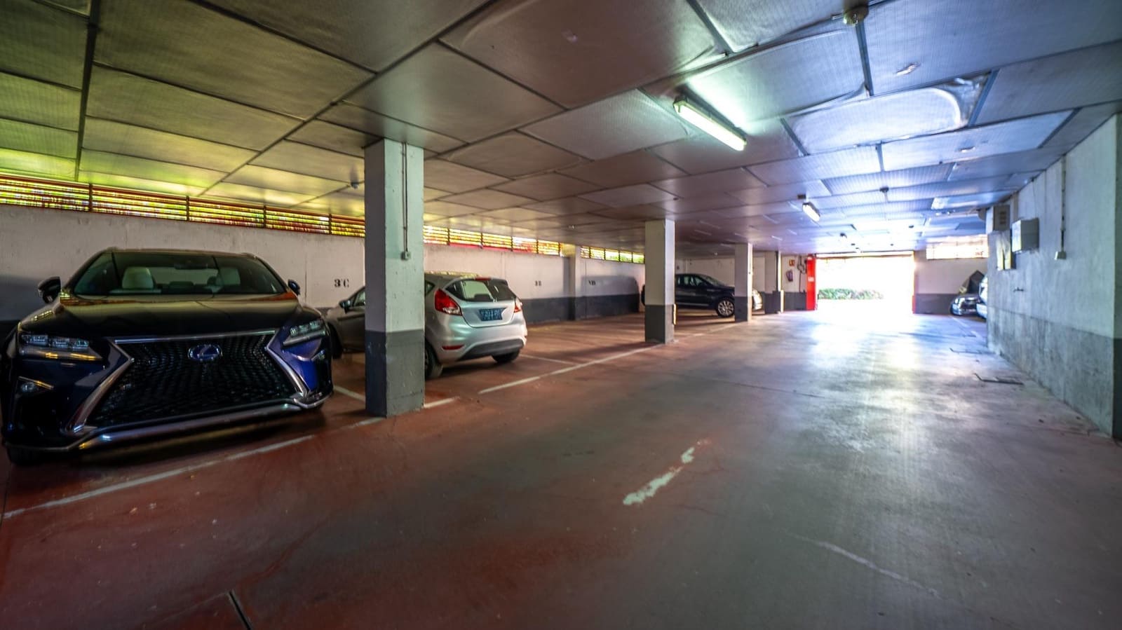 4 bedroom Flat for sale in Pozuelo de Alarcon with pool garage - € 1,249,000 (Ref: 9911066)