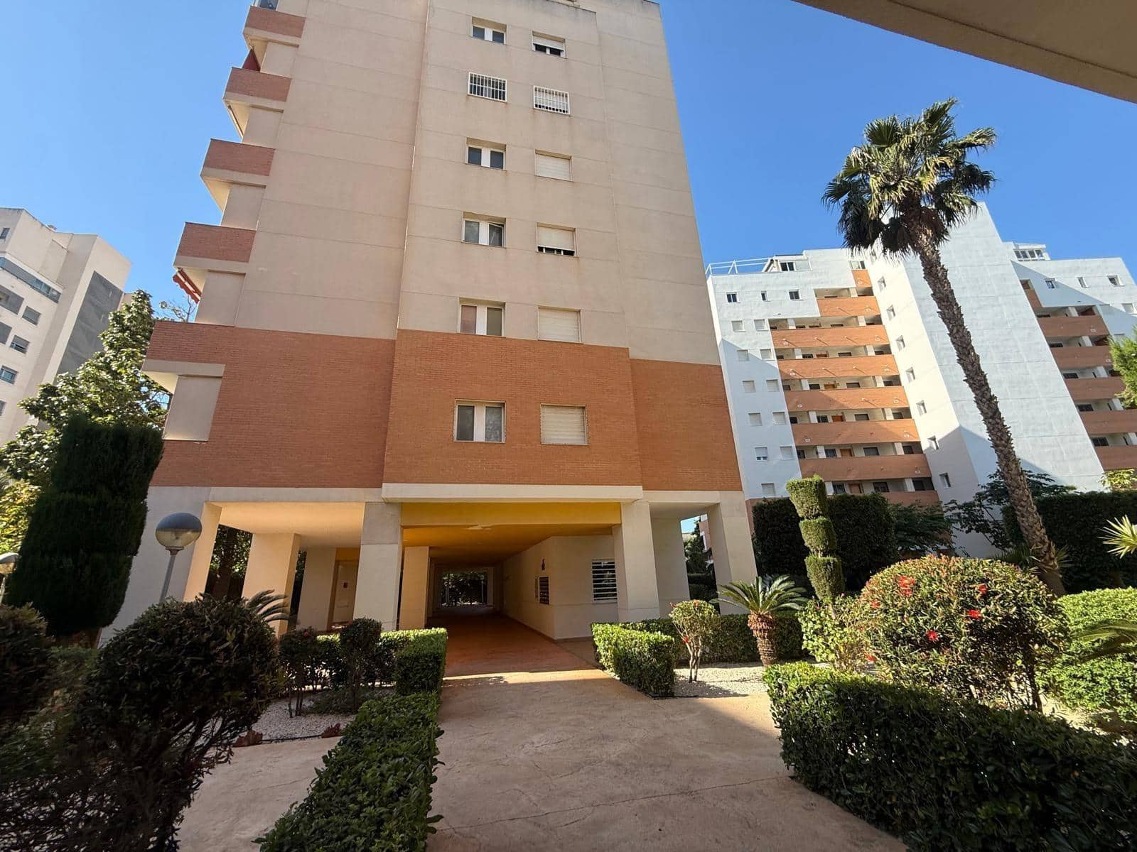 2 quarto Apartamento para venda em Guardamar del Segura com piscina - 250 000 € (Ref: 9911068)