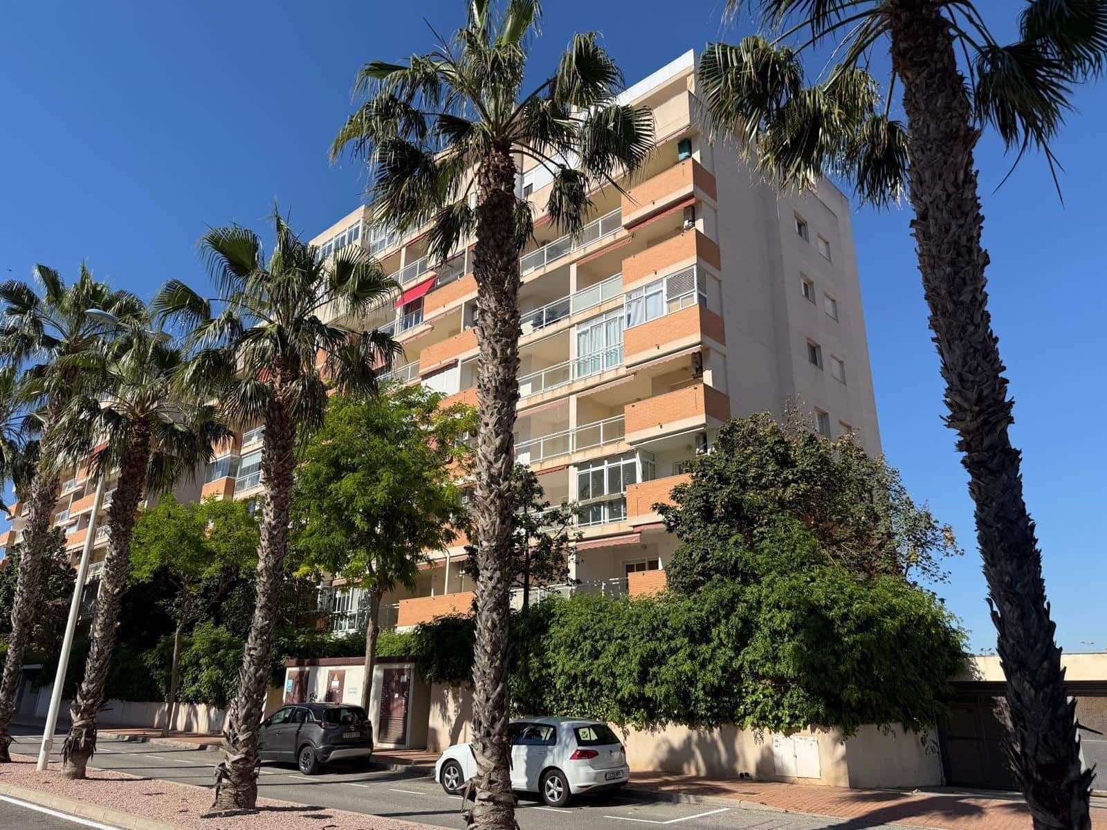 2 quarto Apartamento para venda em Guardamar del Segura com piscina - 250 000 € (Ref: 9911068)