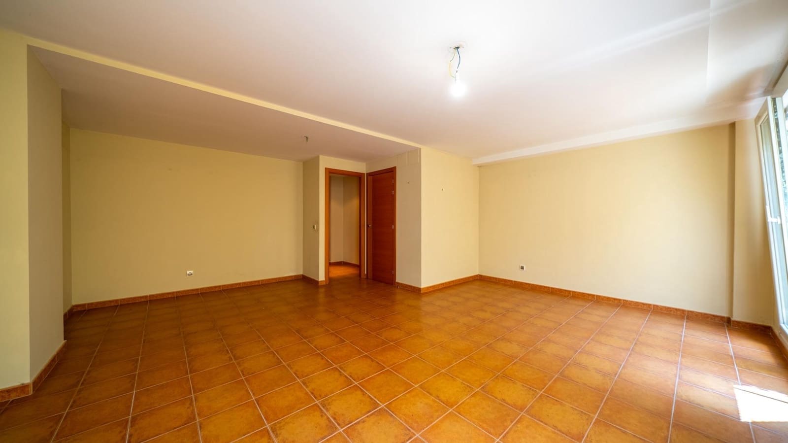 3 bedroom Villa for sale in Pozuelo de Alarcon with pool garage - € 1,450,000 (Ref: 9913172)