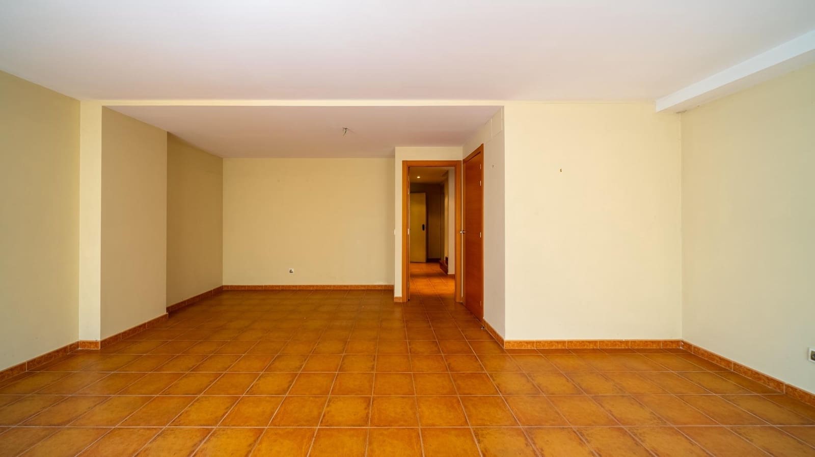3 bedroom Villa for sale in Pozuelo de Alarcon with pool garage - € 1,450,000 (Ref: 9913172)