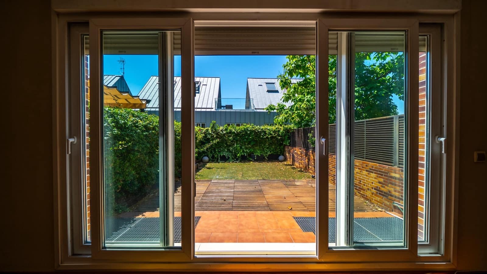 3 bedroom Villa for sale in Pozuelo de Alarcon with pool garage - € 1,450,000 (Ref: 9913172)