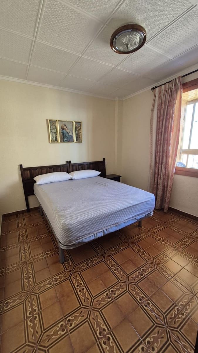 Apartamento de 3 habitaciones en Torrevieja en venta con piscina - 199.000 € (Ref: 9913176)