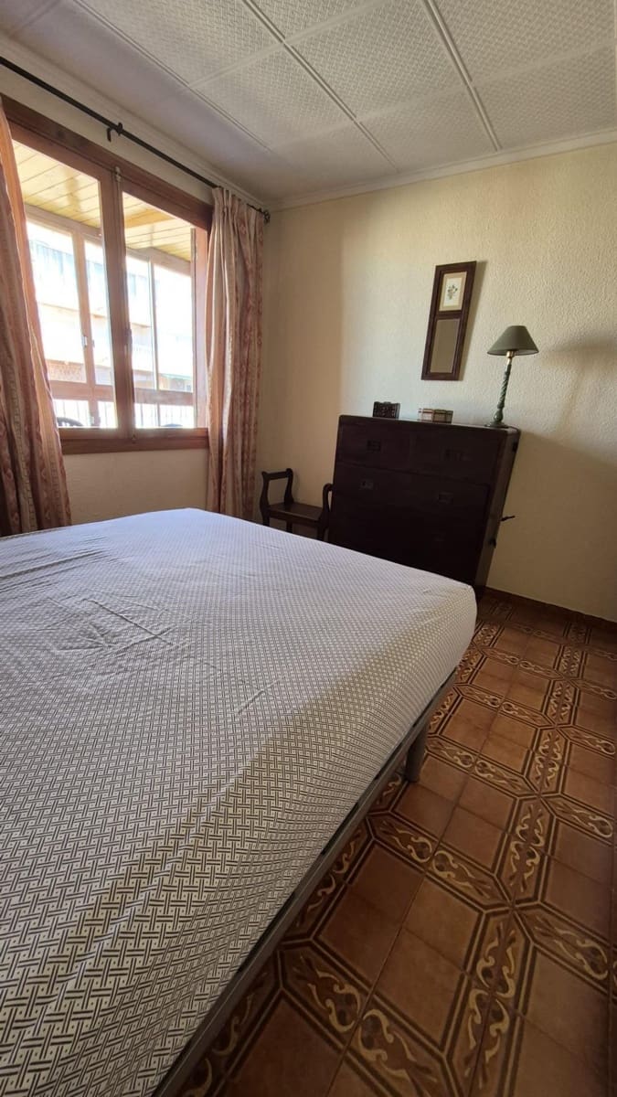 Apartamento de 3 habitaciones en Torrevieja en venta con piscina - 199.000 € (Ref: 9913176)