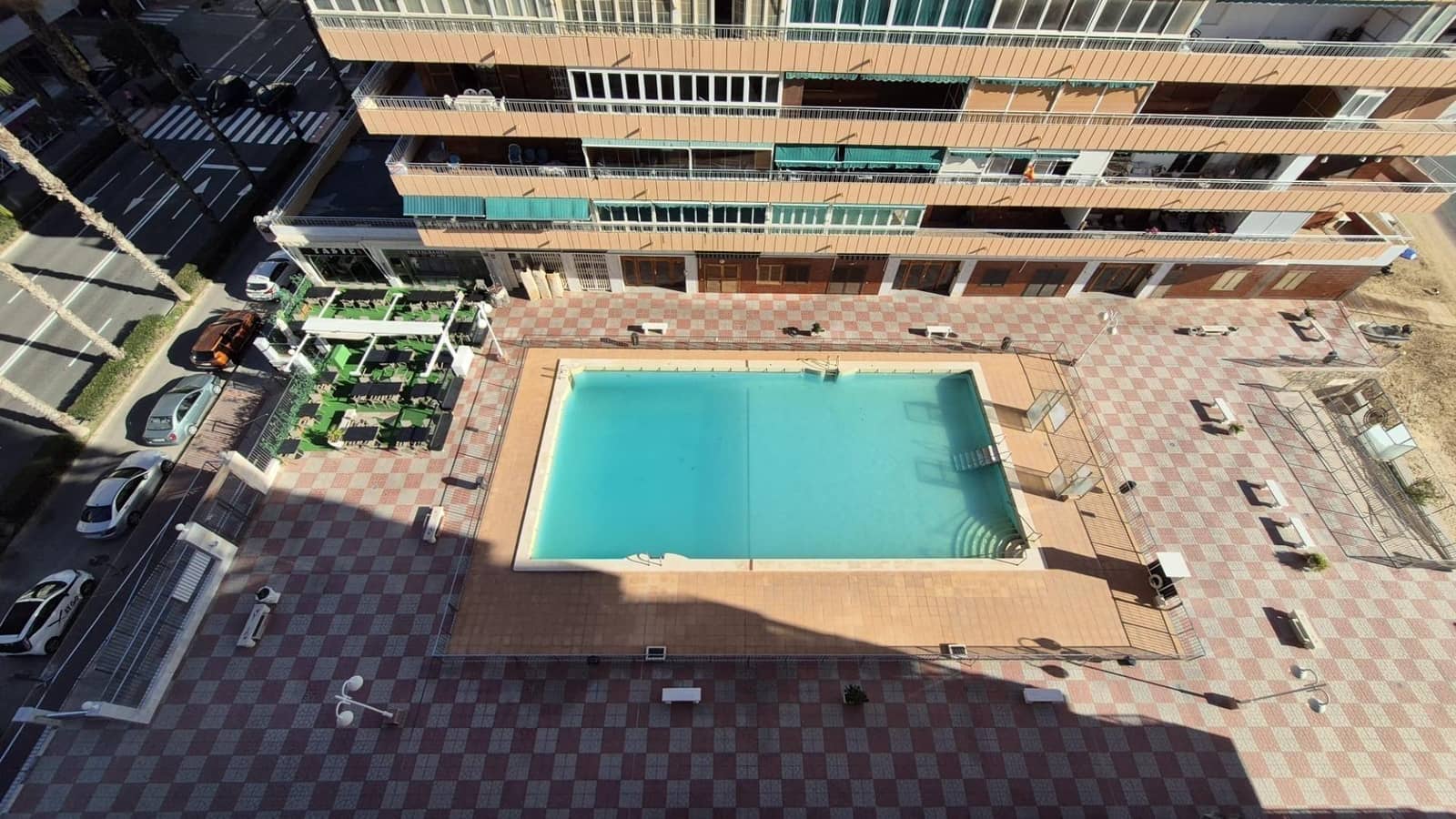 Apartamento de 3 habitaciones en Torrevieja en venta con piscina - 199.000 € (Ref: 9913176)