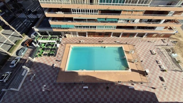 Apartamento de 3 habitaciones en Playa del Acequión, Torrevieja en venta con piscina - 199.000 € (Ref: 9913176)