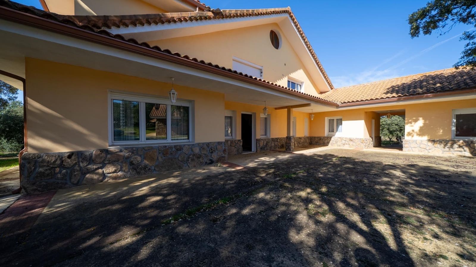 Finca/Casa Rural de 8 habitaciones en Colmenarejo en venta con piscina garaje - 1.595.000 € (Ref: 9913177)