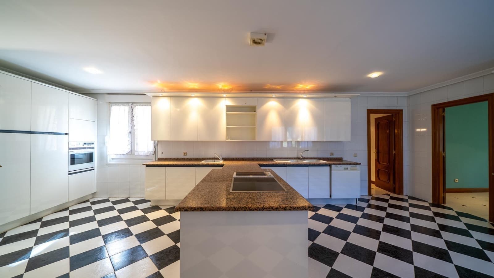 Finca/Casa Rural de 8 habitaciones en Colmenarejo en venta con piscina garaje - 1.595.000 € (Ref: 9913177)