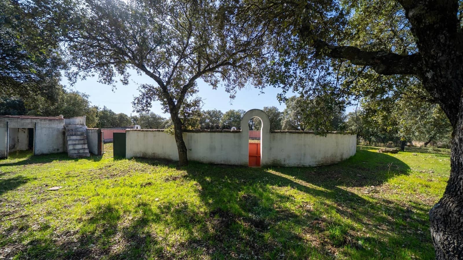Finca/Casa Rural de 8 habitaciones en Colmenarejo en venta con piscina garaje - 1.595.000 € (Ref: 9913177)