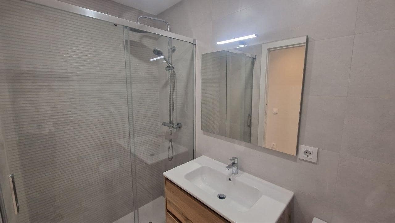 2 quarto Apartamento para venda em Madrid cidade - 485 000 € (Ref: 9915831)