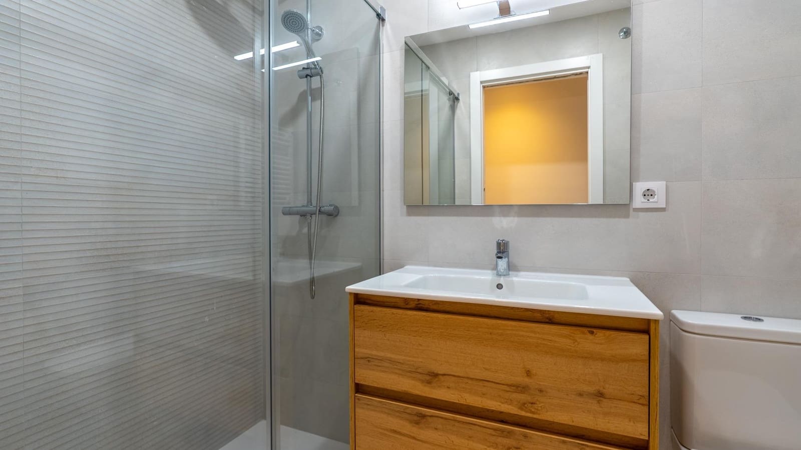 2 quarto Apartamento para venda em Madrid cidade - 485 000 € (Ref: 9915831)