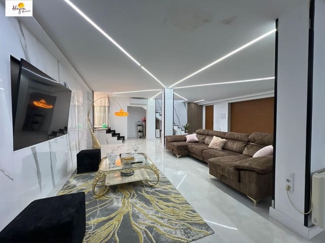 4 chambre Villa/Maison Mitoyenne à vendre à Puig - 480 000 € (Ref: 9920428)