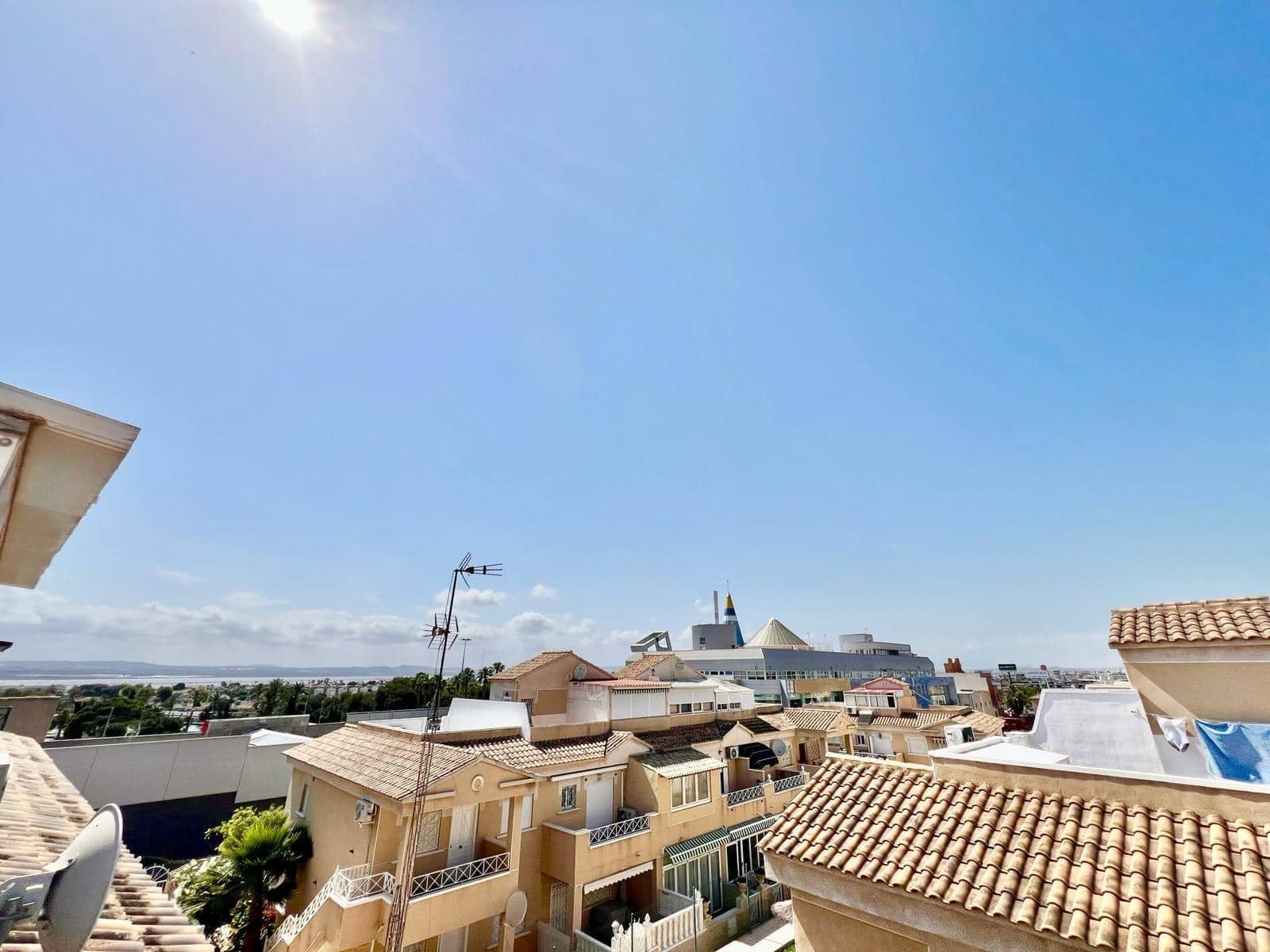 2 soverom Bungalow til salgs i Torrevieja med svømmebasseng - € 149 900 (Ref: 9924618)