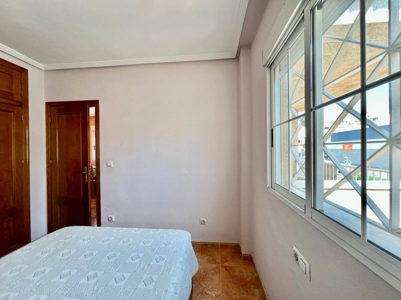 2 soverom Bungalow til salgs i Torrevieja med svømmebasseng - € 149 900 (Ref: 9924618)