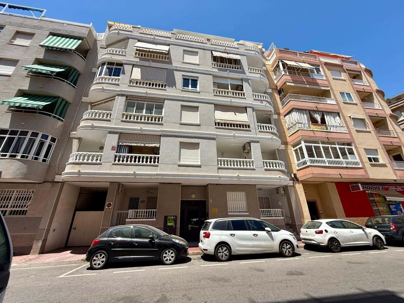 2 soveværelse Lejlighed til salg i Torrevieja - € 219.900 (Ref: 9929403)