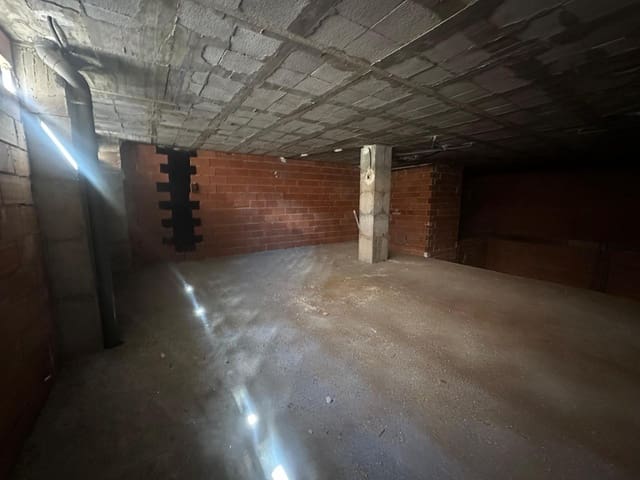 Kaupallinen myytävänä paikassa Alicante kaupunki - 165 000 € (Ref: 9934207)