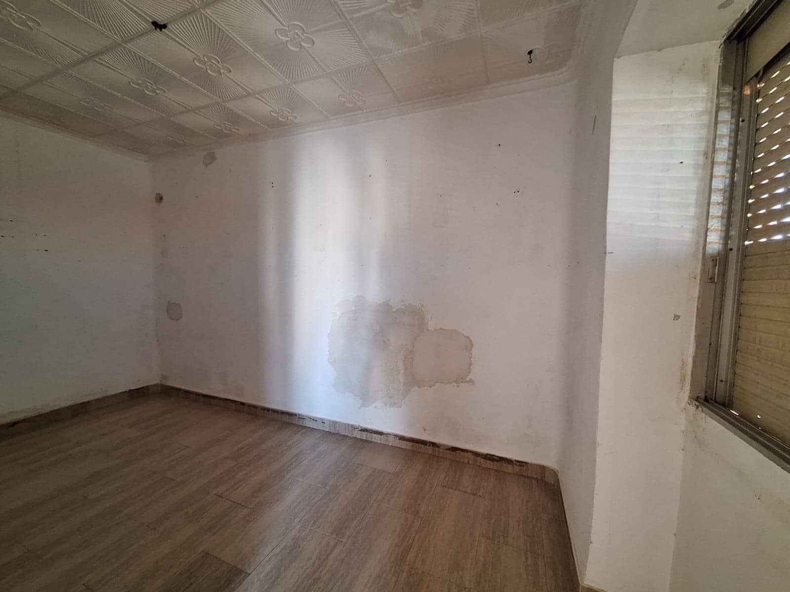 3 slaapkamer Flat te koop in Alicante stad - € 116.000 (Ref: 9934209)