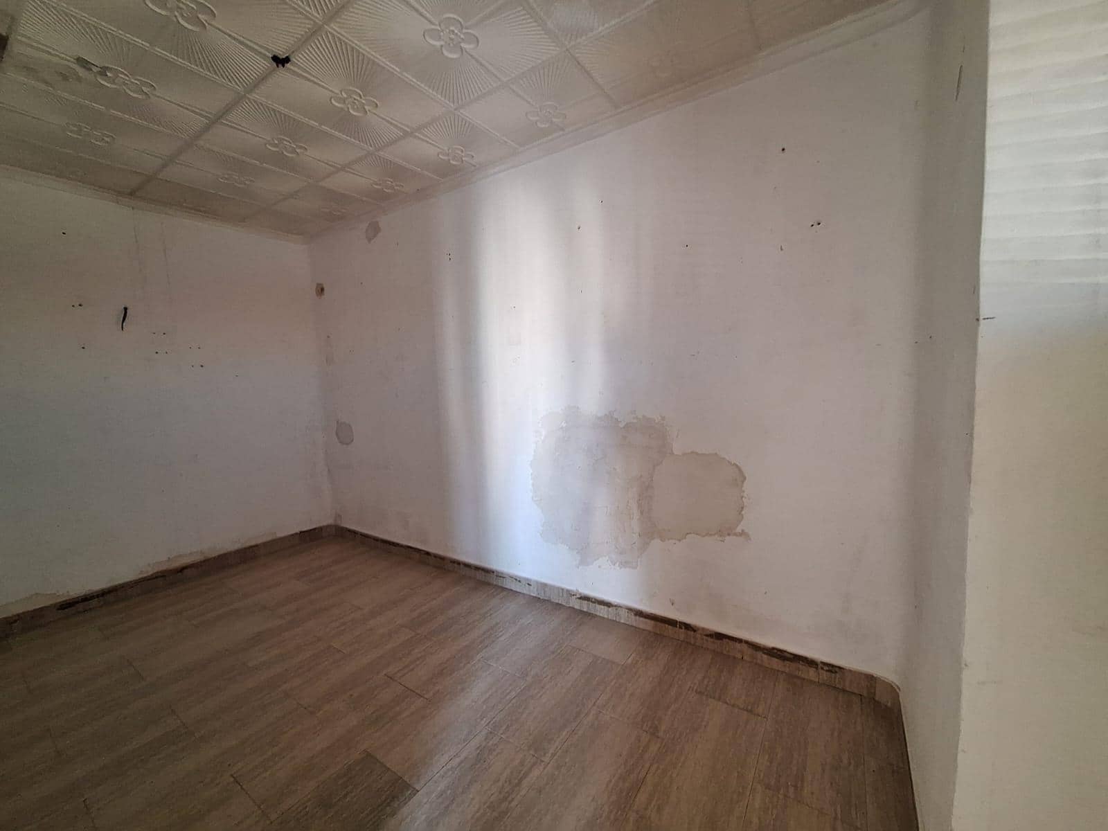 3 slaapkamer Flat te koop in Alicante stad - € 116.000 (Ref: 9934209)